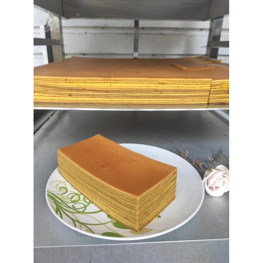 

Kue Lapis Legit Cinnamon Spekoek ukuran KECIL BS01