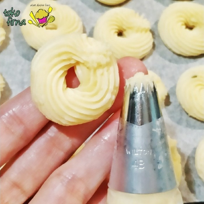 

RB430 Cetakan Kue Sagu Keju - Spuit 4B - Kerang Bintang - Open Star - no. 4B SALE