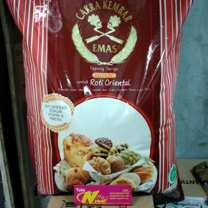 

FA820 bogasari tepung cakra kembar emas roti oriental 5kg khusus grab gojek FREE ONGKIR