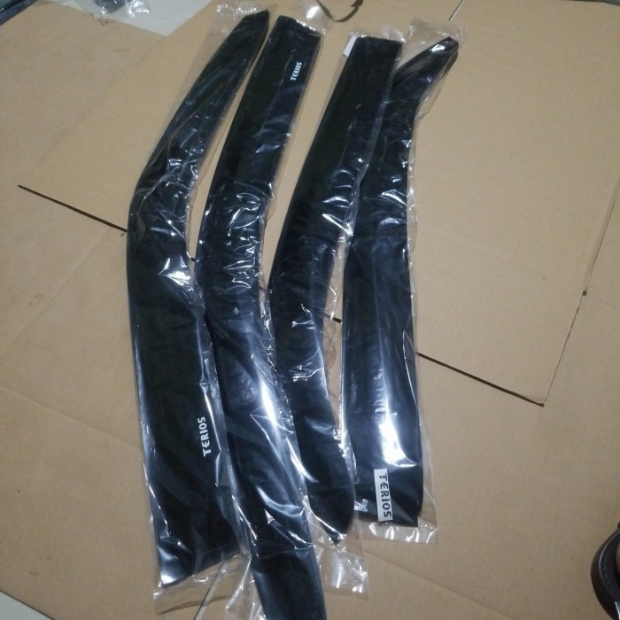 Talang Air Terios 2008