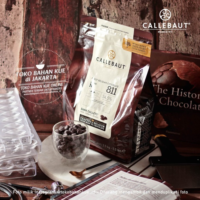 

Ready Callebaut 811 NV 500gr Dark Chocolate 54,5% Couverture Coklat Baking