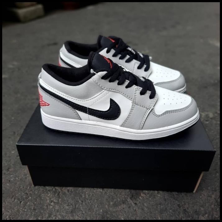 READY sepatu jordan anak low temali abu putih Silahkan diorder