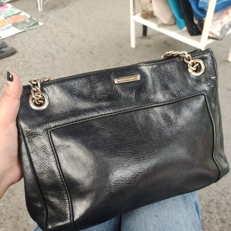 slingbag rantai rebecca minkoff, pemakaian wajar