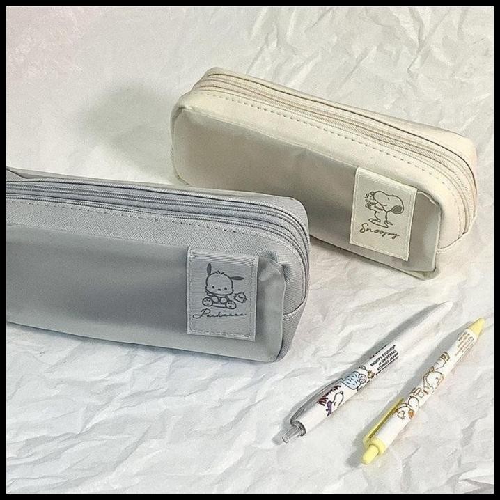 

TERBARU TEMPAT / KOTAK PENSIL SNOOPY PENCIL CASE MUJI !!