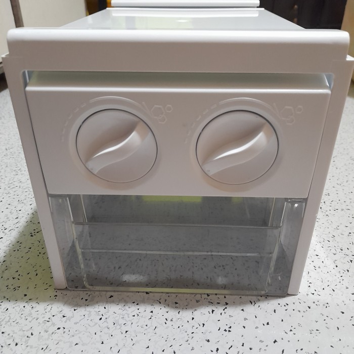 Ice Twist Maker tempat Pembuat es batu untuk Kulkas Temapat ES