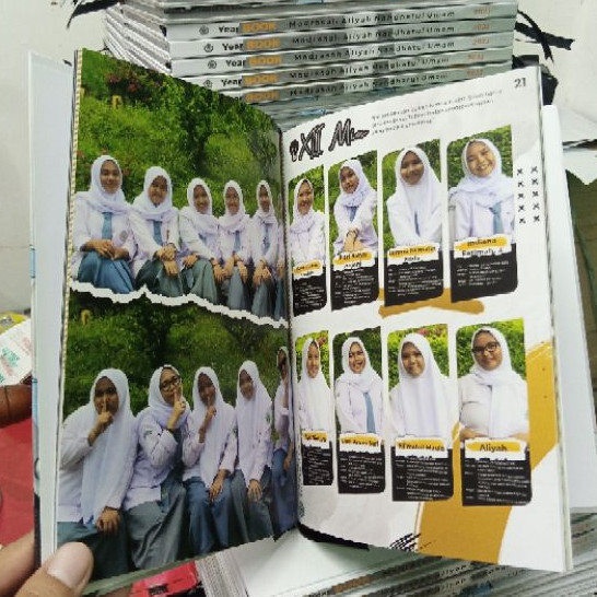 Cetak Buku Album Foto Photobook Yearbook Kenangan Tahunan Custom Hardcover Softcover A5 A4 full Colo