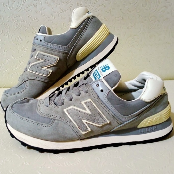 SEPATU NEW BALANCE NB 574 (PRELOVED) RP. 420K