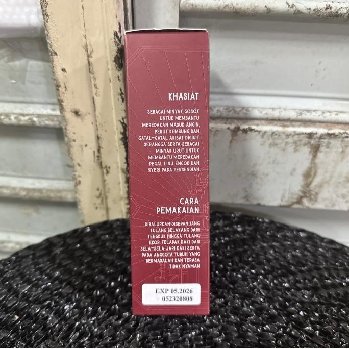Minyak Djugo Herbal Premium Oil