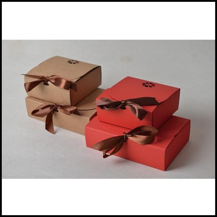 

TERMURAH A KOTAK KADO, KOTAK BAJU, KOTAK KADO SERBAGUNA, KOTAK CUPCAKE COOKIES !!!!!