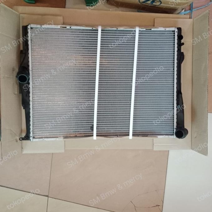 Radiator Bmw E90 320I  Original