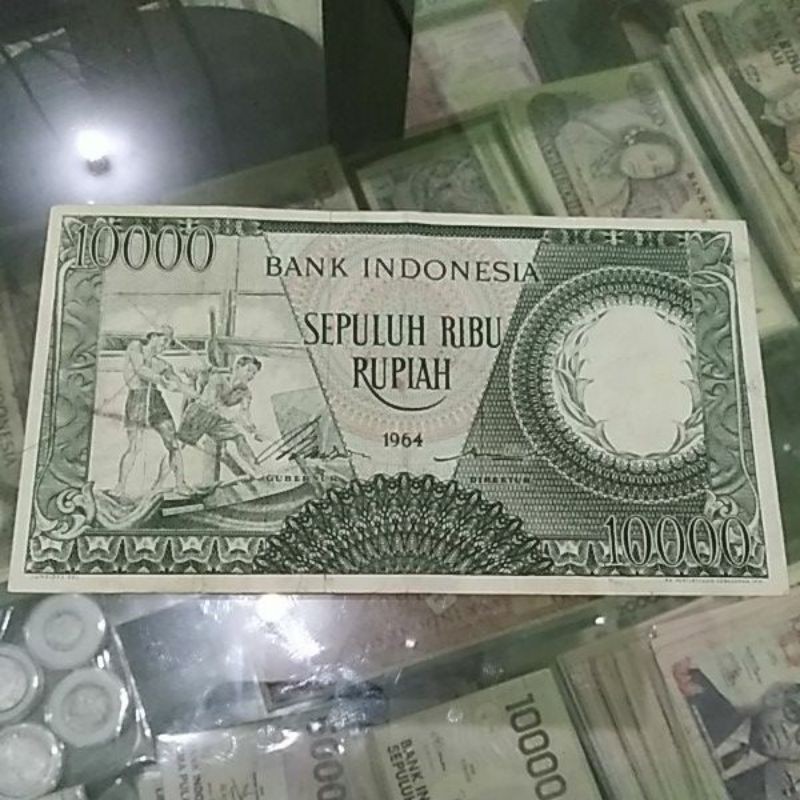 uang kuno indonesia 10000 rupiah pekerja hijau 1964  bekas edar asli bi