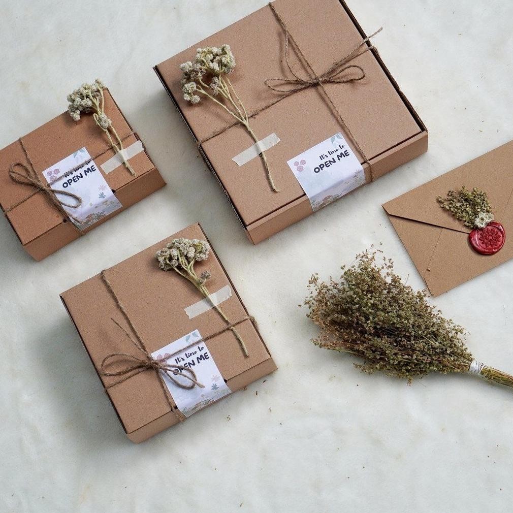 

Beli 2 Murah Hampers Box / Box Hadiah | Dus Box / Gift Box Rustic / Box Kado Ulang Tahun Rustic / Bungkus Kado Unik