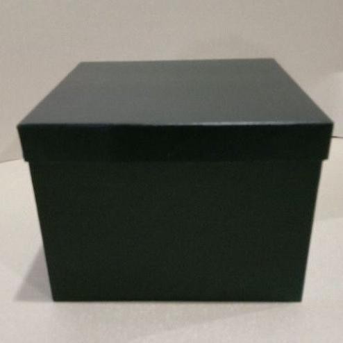 

Beli 2 Murah Gift Box Kotak Kado 25X25T15, 25X25T7, 25X25T10/Kotak Kado/Kotak Hadiah
