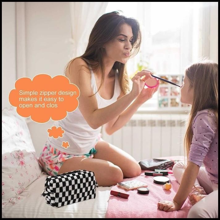 

GRATIS ONGKIR TAS WANITA MOTIF KOTAK TEMPAT ALAT TULIS PENSIL MAKE UP RIAS KOSMETIK !!!!!!!