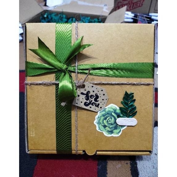 

SNACK BOX BY NESYARACRAFT / GIFT / SNACK / HADIAH / KADO / HAMPERS / BIRTHDAY COD