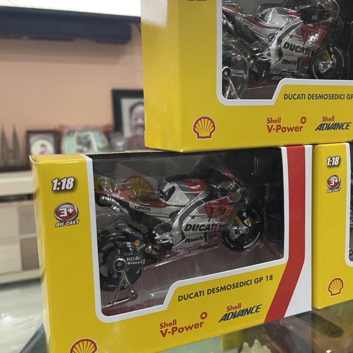 Cabre Shell Diecast Ducati Desmosedici Miniatur Mainan Motor