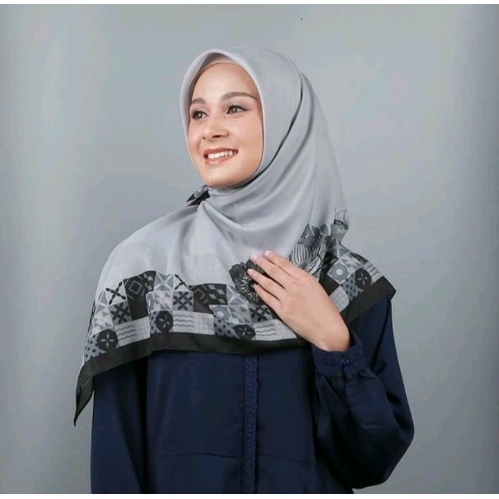 Zoya Segi Empat Polos+motif Kerudung Hijab Jilbab Nadri Scarf
