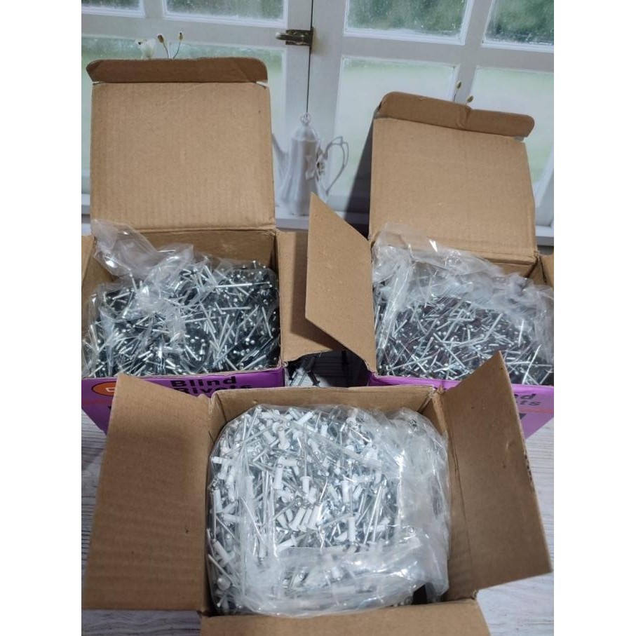 Paku Rivet ON 435 Warna (Hitam,Putih,Coklat)