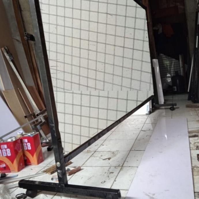

Jual Papan Tulis Whiteboard Standing Data Garis Kotak Kotak Ukuran 80X120