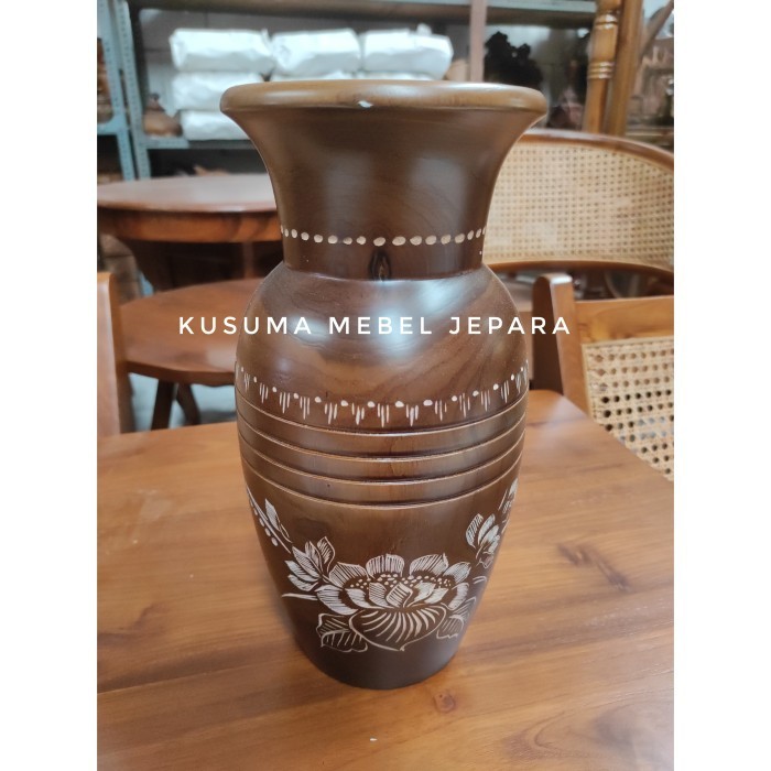Gra Vas Bunga Model Guci Ukir Bunga Kayu Jati - Tinggi 28Cm