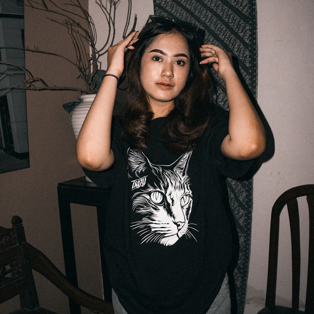 Troy Company Tshirt Black Cat Head Side - Kaos Pria Lengan Pendek Hitam MT 2377