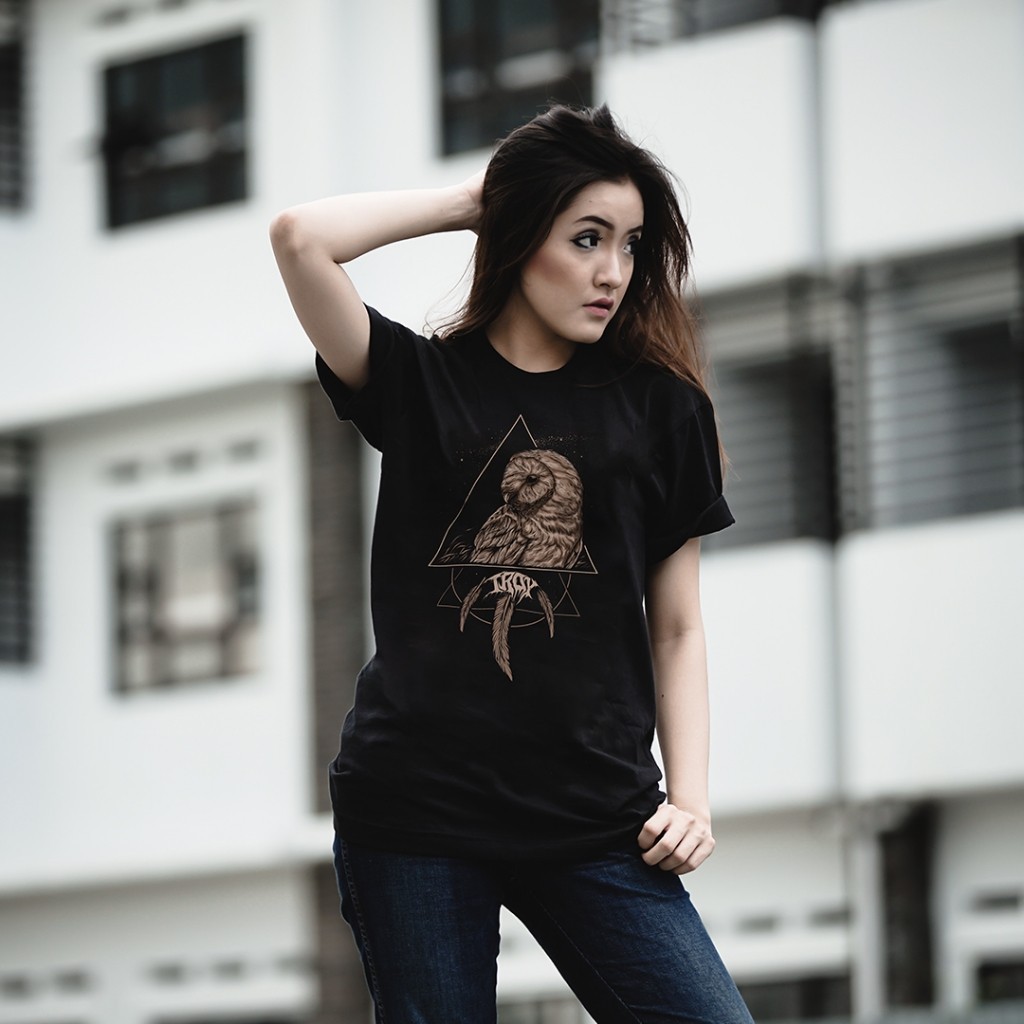 Troy Company T-Shirt Kaos Hitam Owl Series Three Feathers MT 2160