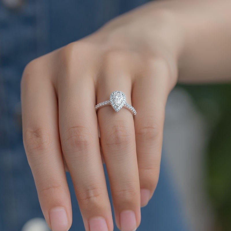 Cincin Berlian Moissanite Asli Mewah Baru 2,0 Karat Cincin Wanita Moissanite Super Putih Potongan Te