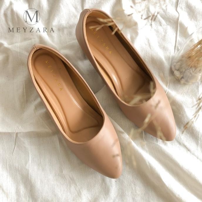 Meyzara - Clara Sepatu High Heels 5Cm