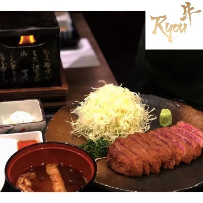 

Ryou Wagyu Steak 1kg Tanpa lemak Atas Meltique Daging Sapi Saikoro TRS