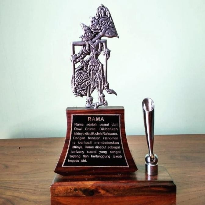 

Hiasan Meja Kantor Tempat Bolpoin Wayang