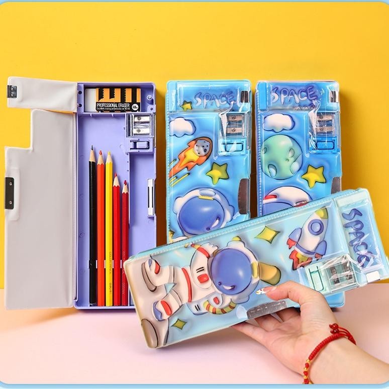

Matougui -Kotak Pensil Anak Tempat Pensil Multifungsi Motif Storage Box Lapisan Ganda Tunggal Dengan Rautan Kapasitas Pencil Astronaut 3D Cartoon Multi -Fungsi Kotak Pensil (Murmer)
