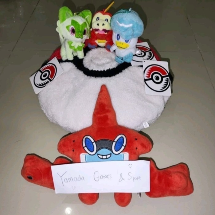 Cas Boneka Pokemon Center Gantungan Kunci Ganci Sprigatito Fuecoco Quaxly