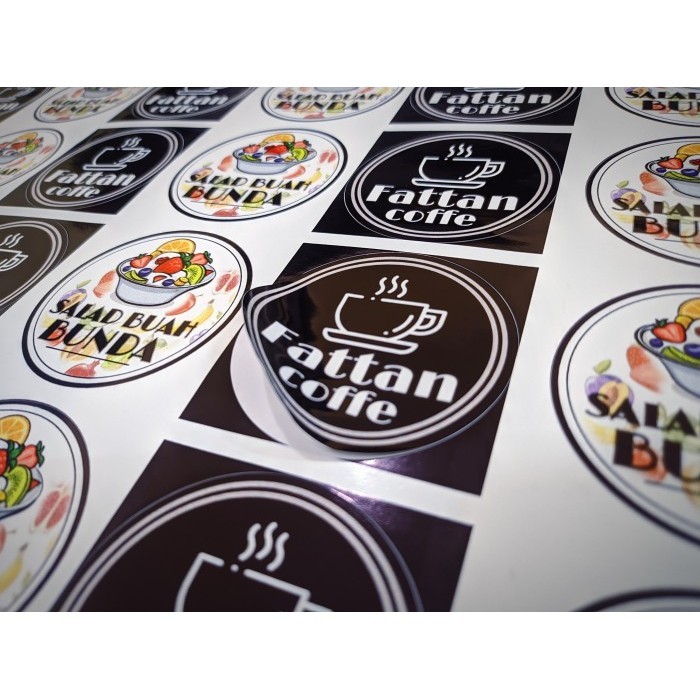 

Cetak Stiker Bahan China + Cutting Permeter