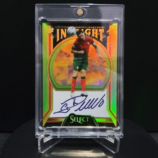 

2020 CUSTOM CARD SELECT IN FLIGHT SIGNATURES #7 CRISTIANO RONALDO GARANSI