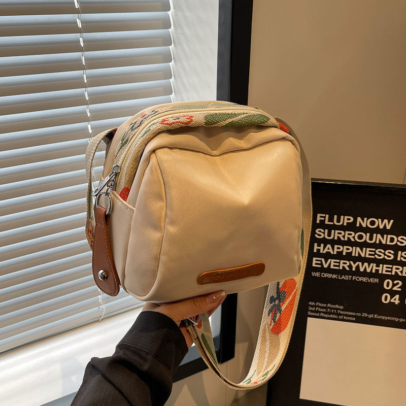 Tas Selempang Wanita, Kantung Bahu Kapasitas Besar Kain Nilon Tahan Air