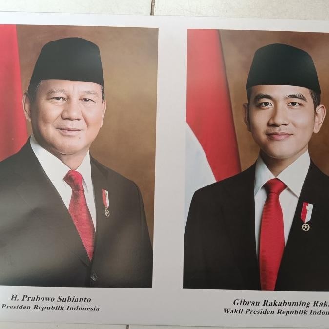 

populer] FOTO PRESIDEN DAN WAKIL PRESIDEN INDONESIA SIZE 10 R