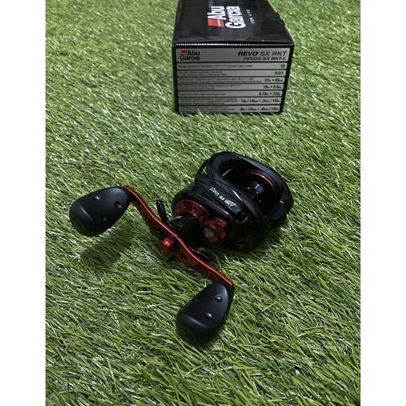 CR - ABU GARCIA REVO4 SX ROCKET SX-RKT-L REEL BAITCASTING RATIO TINGGI HANDLE KIRI TERLARIS