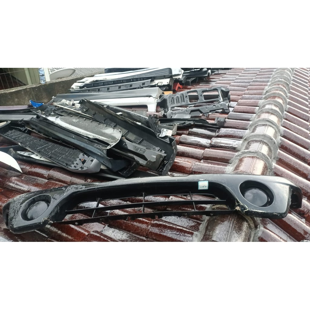 Bumper depan panther touring origina