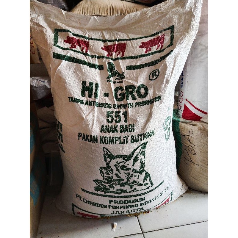 PUR VOER PAKAN TERNAK 551 pur babi menggemukan