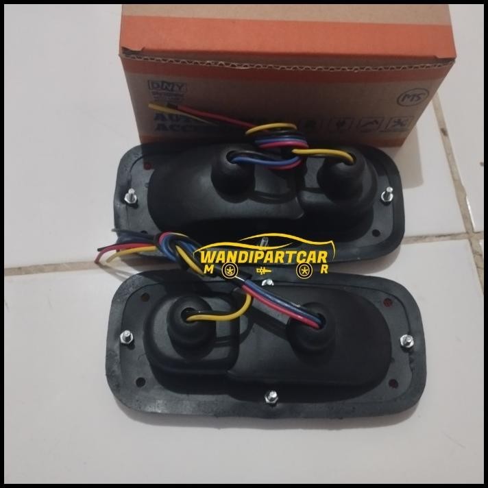 DISKON LAMPU STOP LAMPU BELAKANG MITSUBISHI COLT T-120 TAHUN 1971-1980 1 SET 