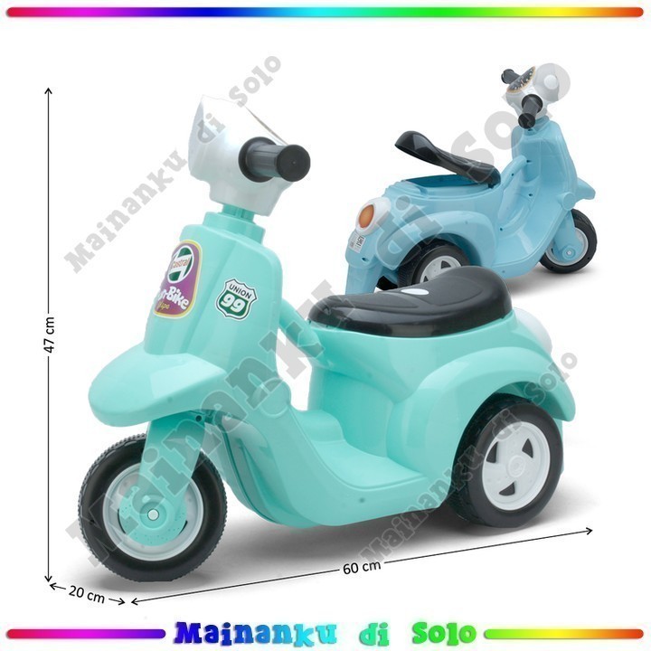 [Mainanku] Mainan Tunggangan Motor Vespa Fun Bike Vespa