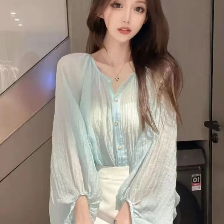 Kemeja Lengan Panjang Transparan Sedikit Longgar Lengan Lentera Rasa Desain Istana Vintage Musim Pan