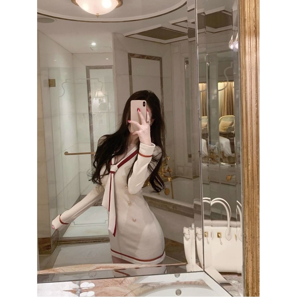 [Cream Winnie]Gaun pelangsing serasi dengan warna ketat ala Korea