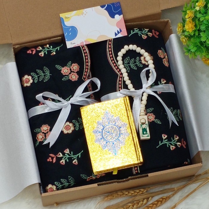 

Promo Hamper hadiah kado satu set mukena free tasbih