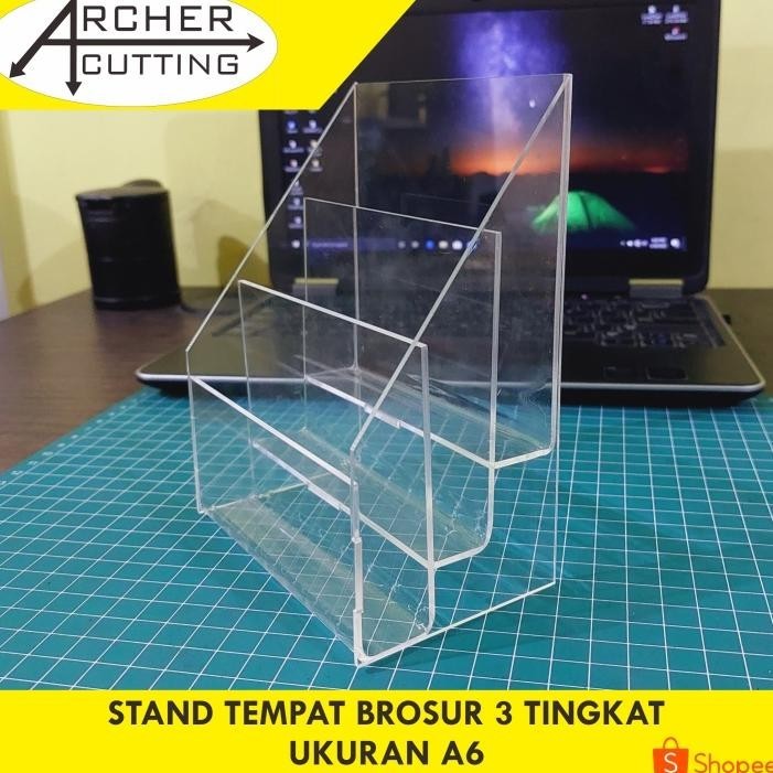 

ORIGINAL stand brosur meja 3 tingkat tent holder 1/3 f4 akrilik ad-77