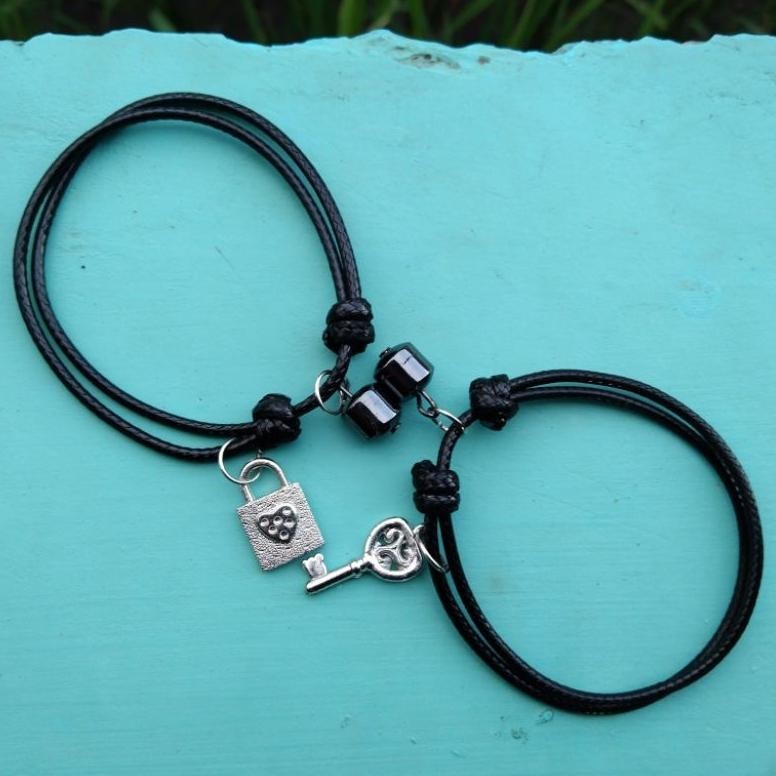 TERLARIS Gelang Couple Magnet liontin gembok kunci gelang pasangan DISKOM