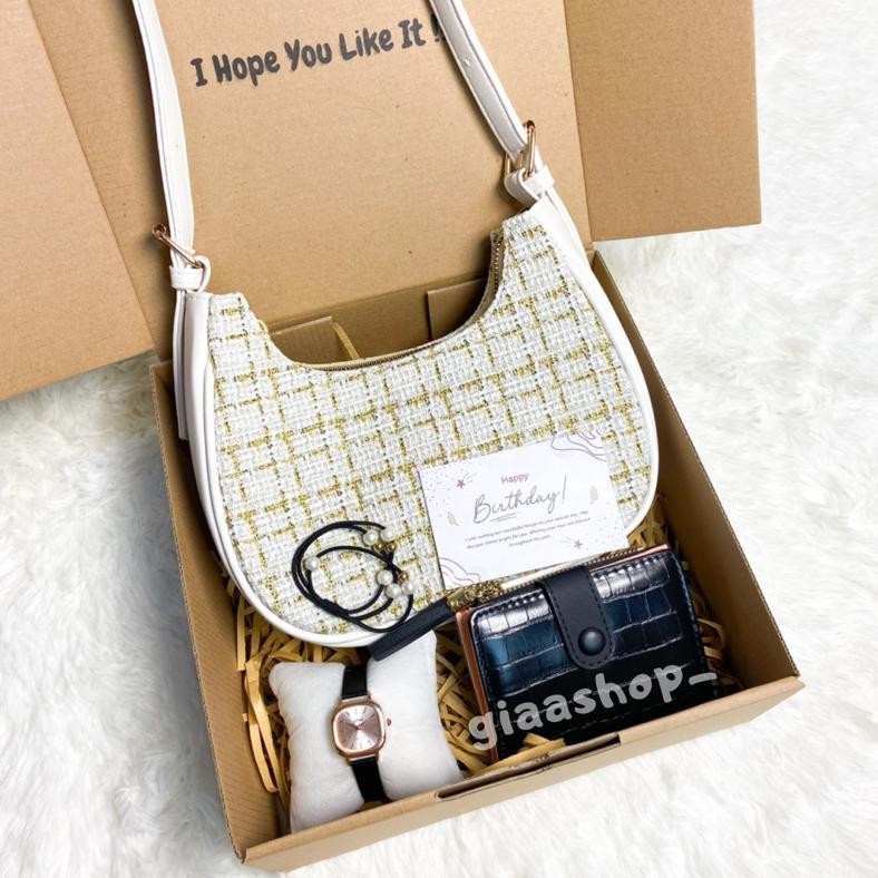 

PJJ-1621 [A3320]HAMPERS GIFT BOX TAS CEWEK/KADO ULANG TAHUN PACAR/KADO ANNIVERSARY/KADO VALENTINE/KADO WEDDING/HAMPERS LEBARAN/HAMPERS RAMADHAN/KADO AYANG/KADO IBU/KADO GURU/KADO WISUDA/HAMPERS GIFT BOX Termurah