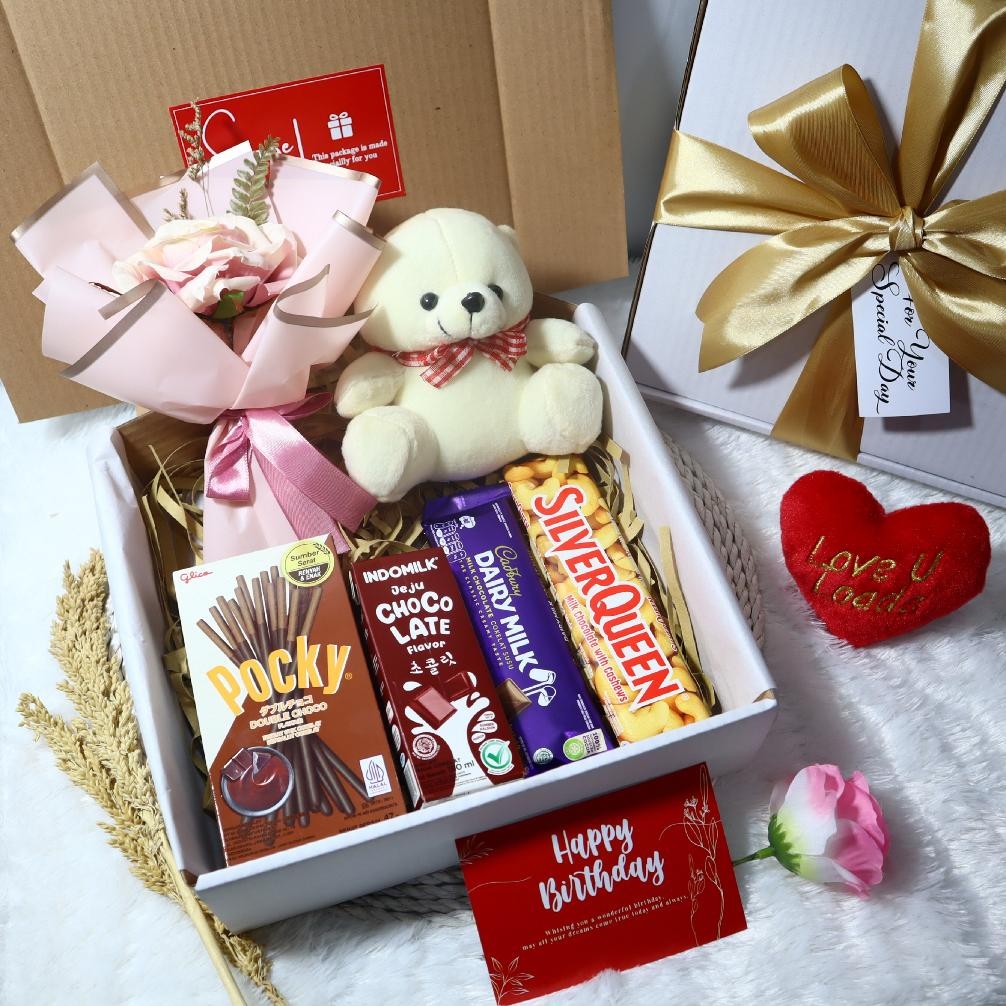 

yui-7 Hampers Bunga / Kado Pacar Ulang Tahun Buket Wisuda Gift Box Coklat Hadiah Sempro Ultah Bouquet Premium