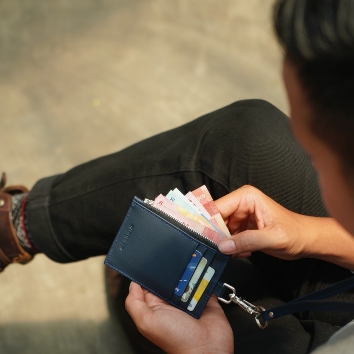 

Terbaru!!! WINDDAM - ID Card Holder / Lanyard Dompet Gantung Kulit Asli - Milton