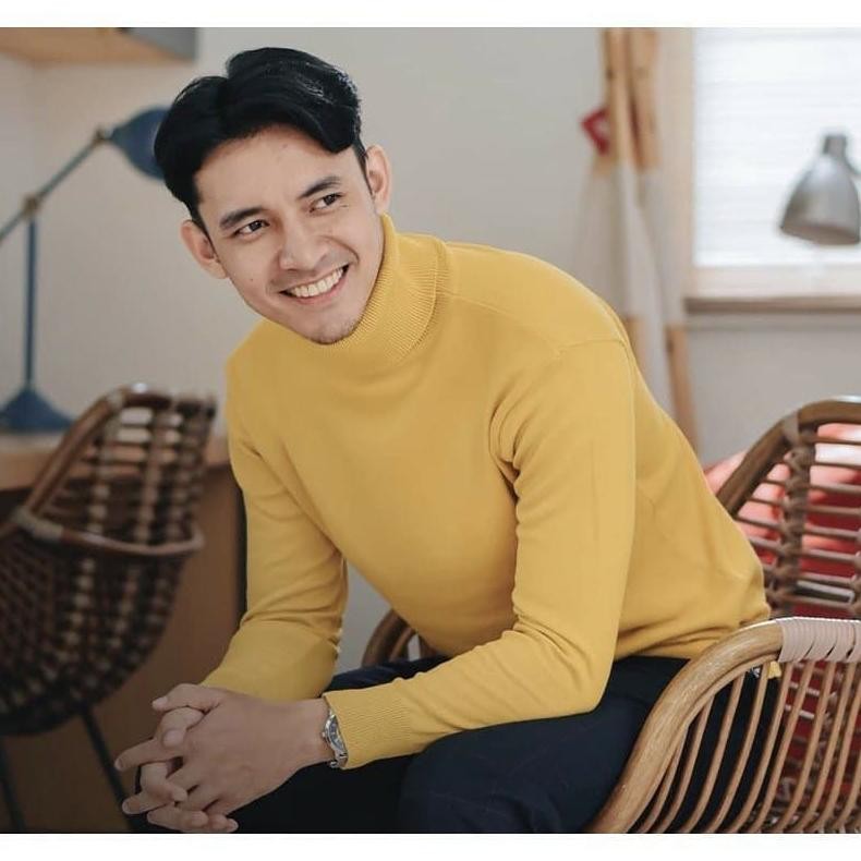 Flash  Sale Turtle Neck Pria/Sweater Pria / Baju Rajut Pria / Baju Leher Panjang Pria / Sweater Raju